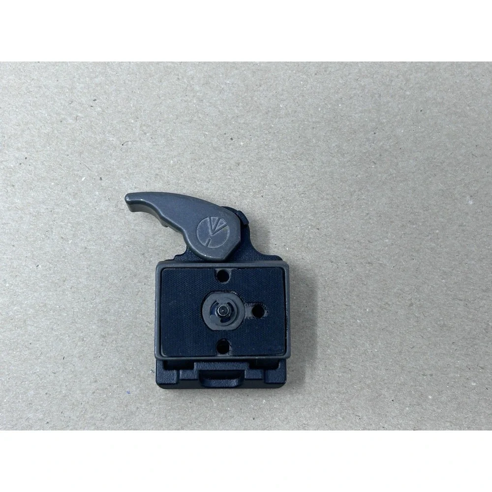 Manfrotto 323 RC2 System Quick Release Adapter with Plate